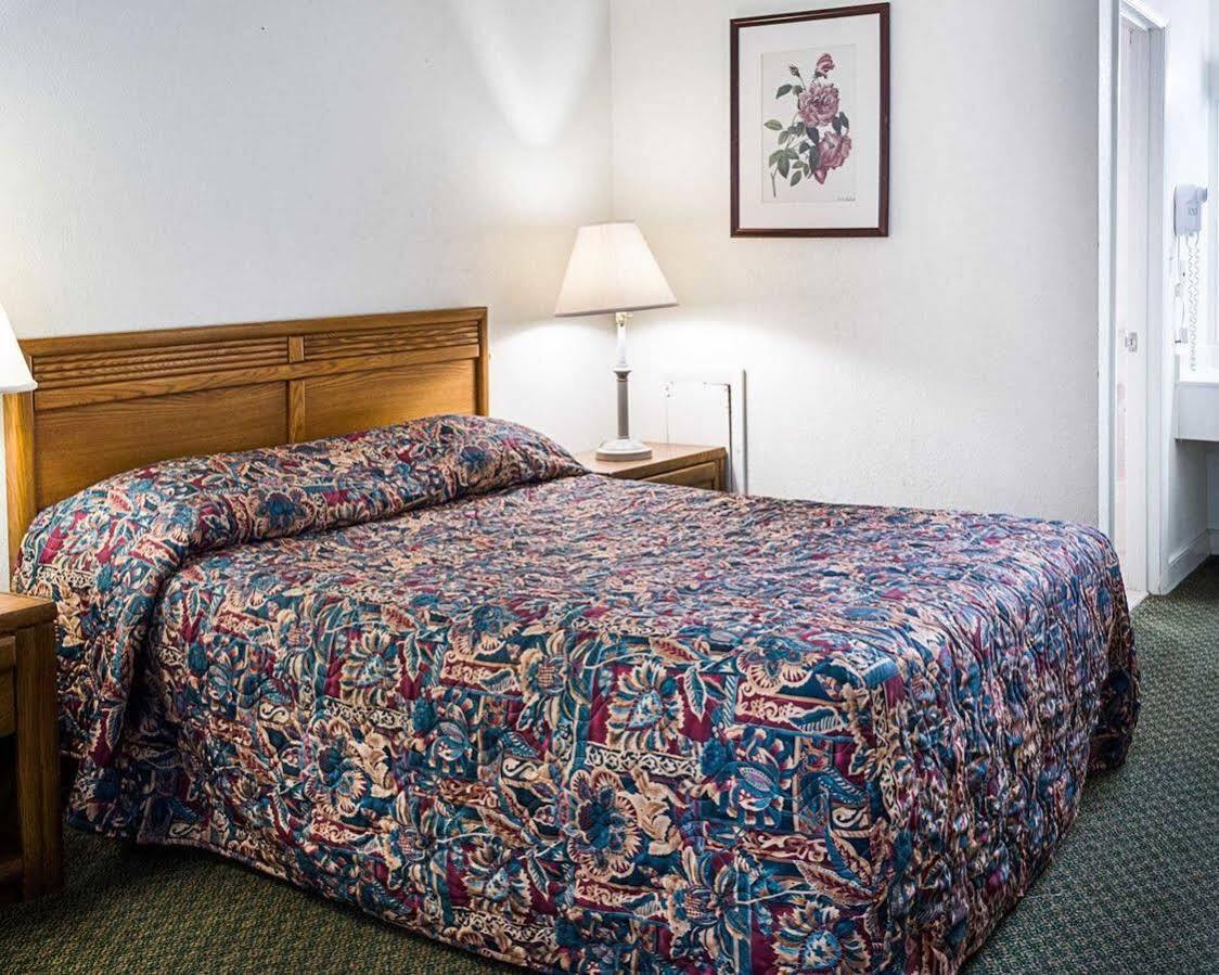 Gateway Inn Templeton Esterno foto